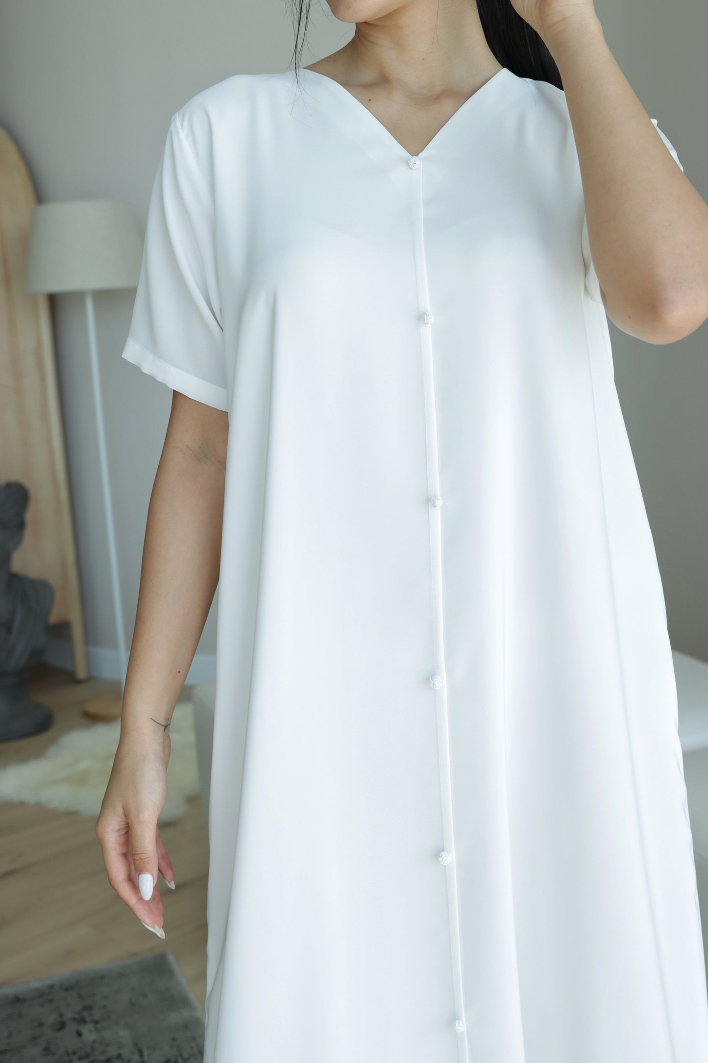 O47 white Summery Crepe dress ( A-line )