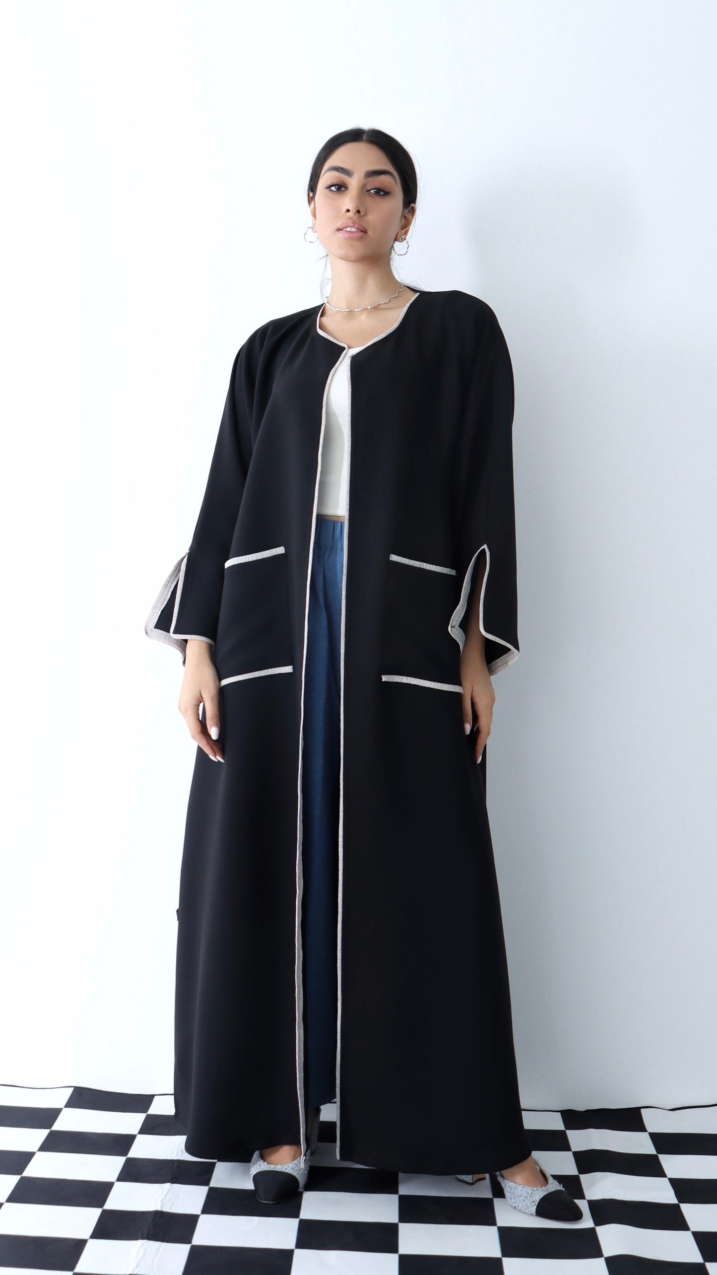 O335 Abaya