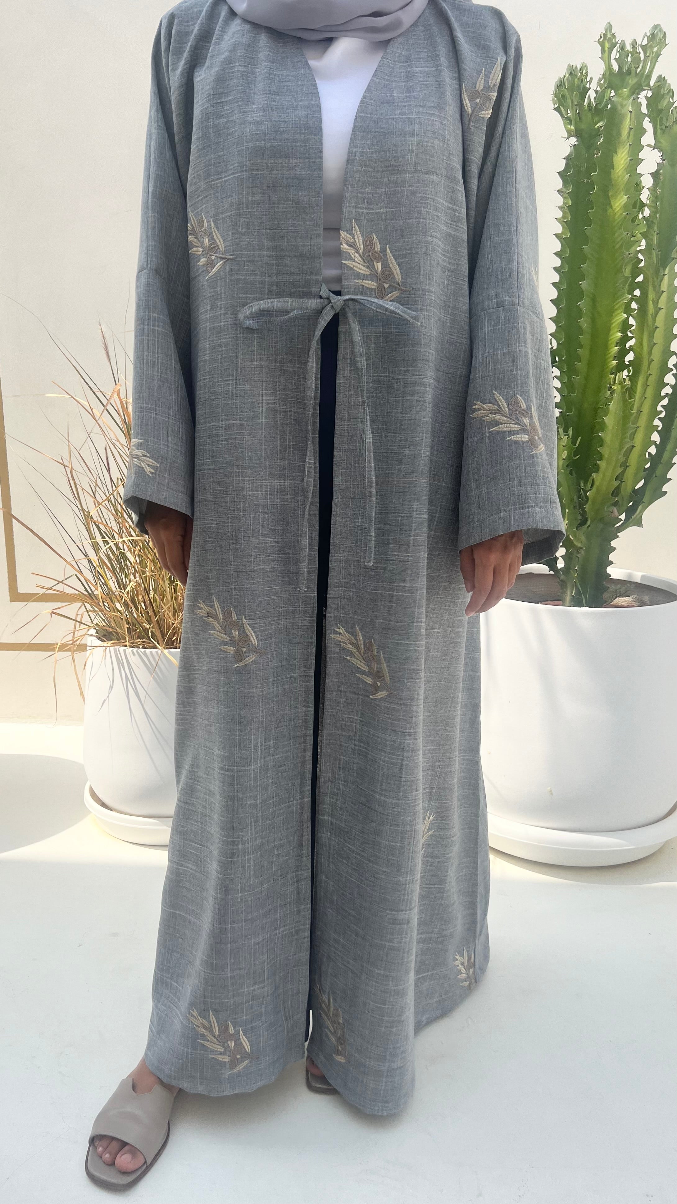 E34- Grey linen with embroidery
