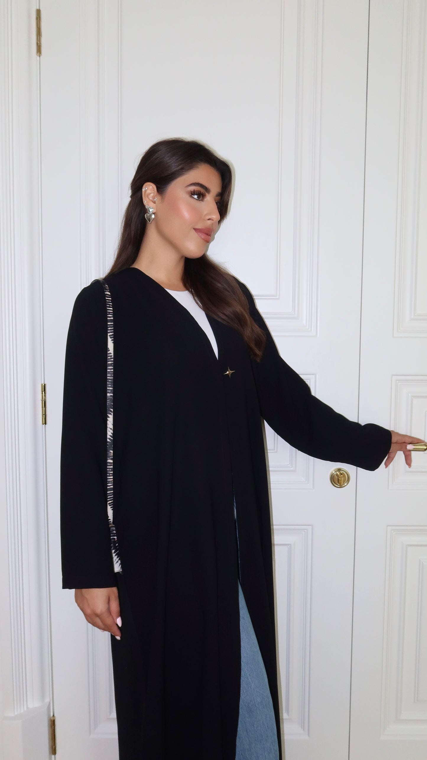 E82- Summary classic abaya ( black)