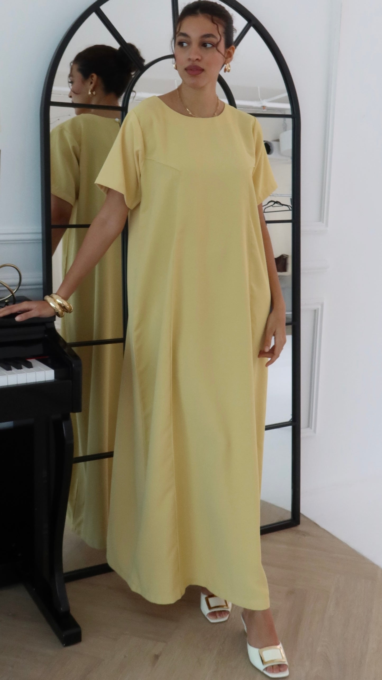 O62 - Yellow underabaya
