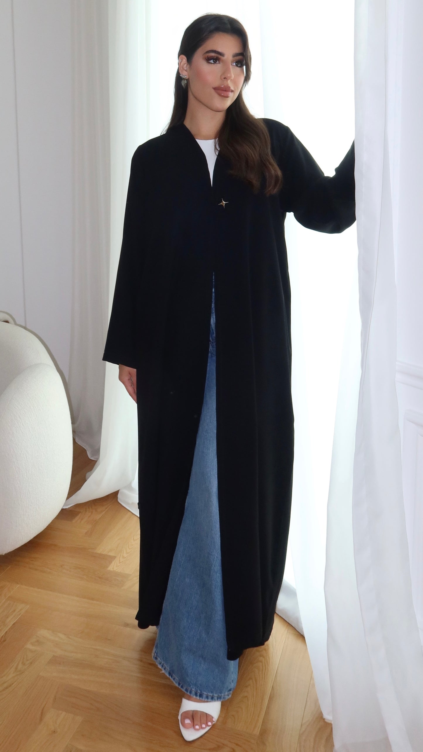 E82- Summary classic abaya ( black)