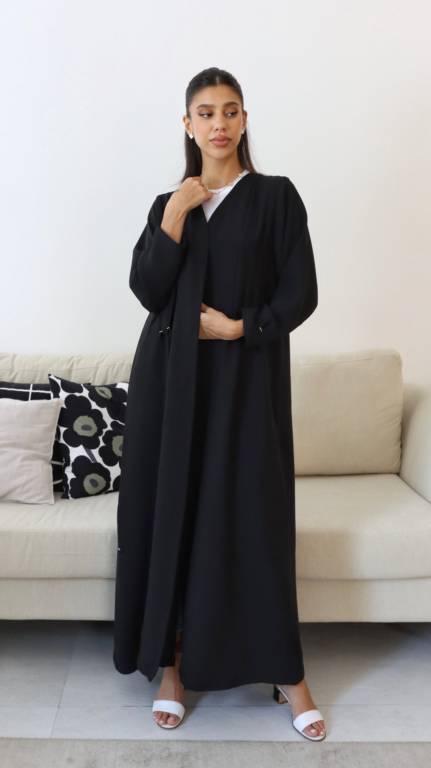 E12 Abaya