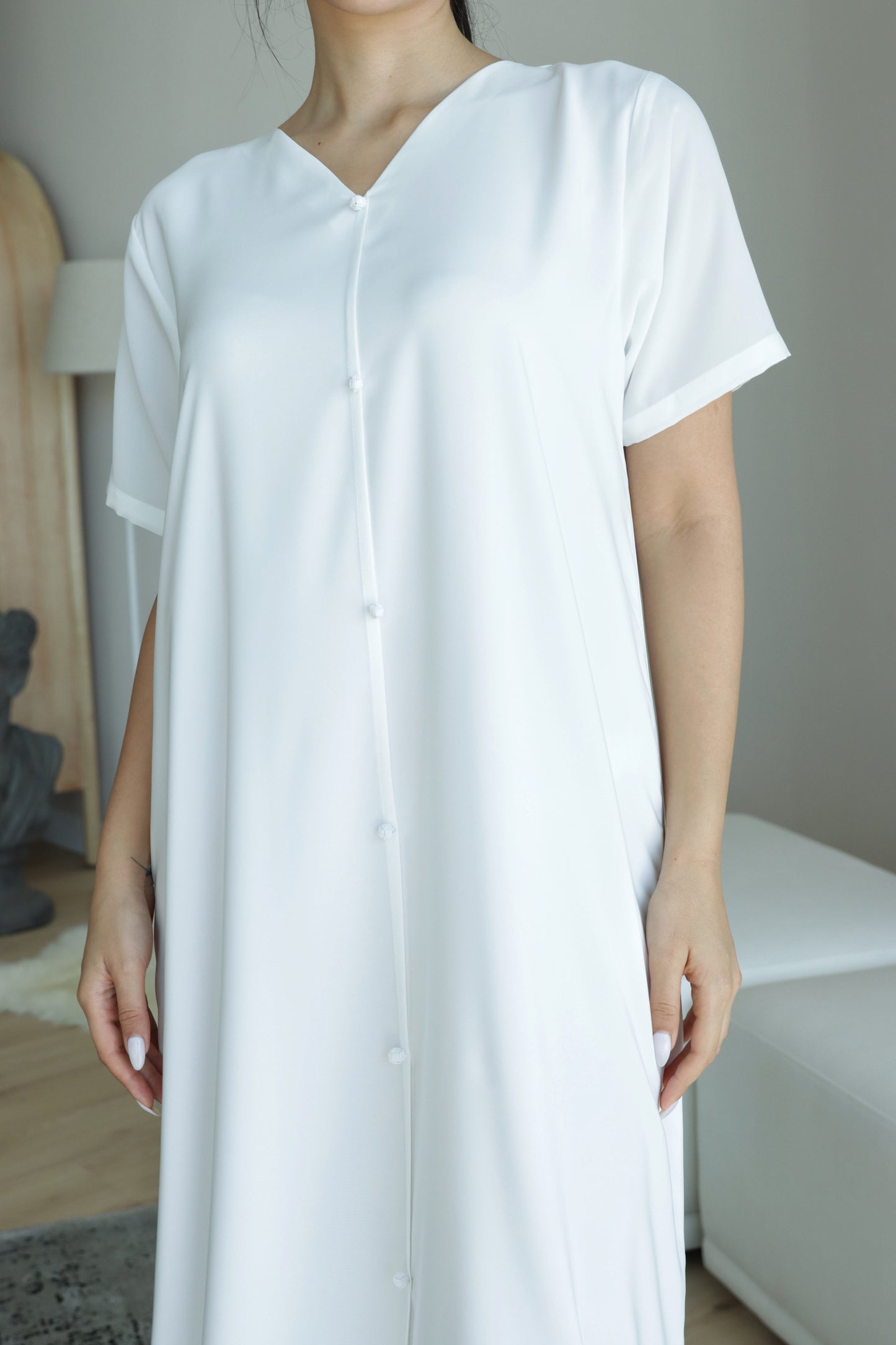 O47 white Summery Crepe dress ( A-line )