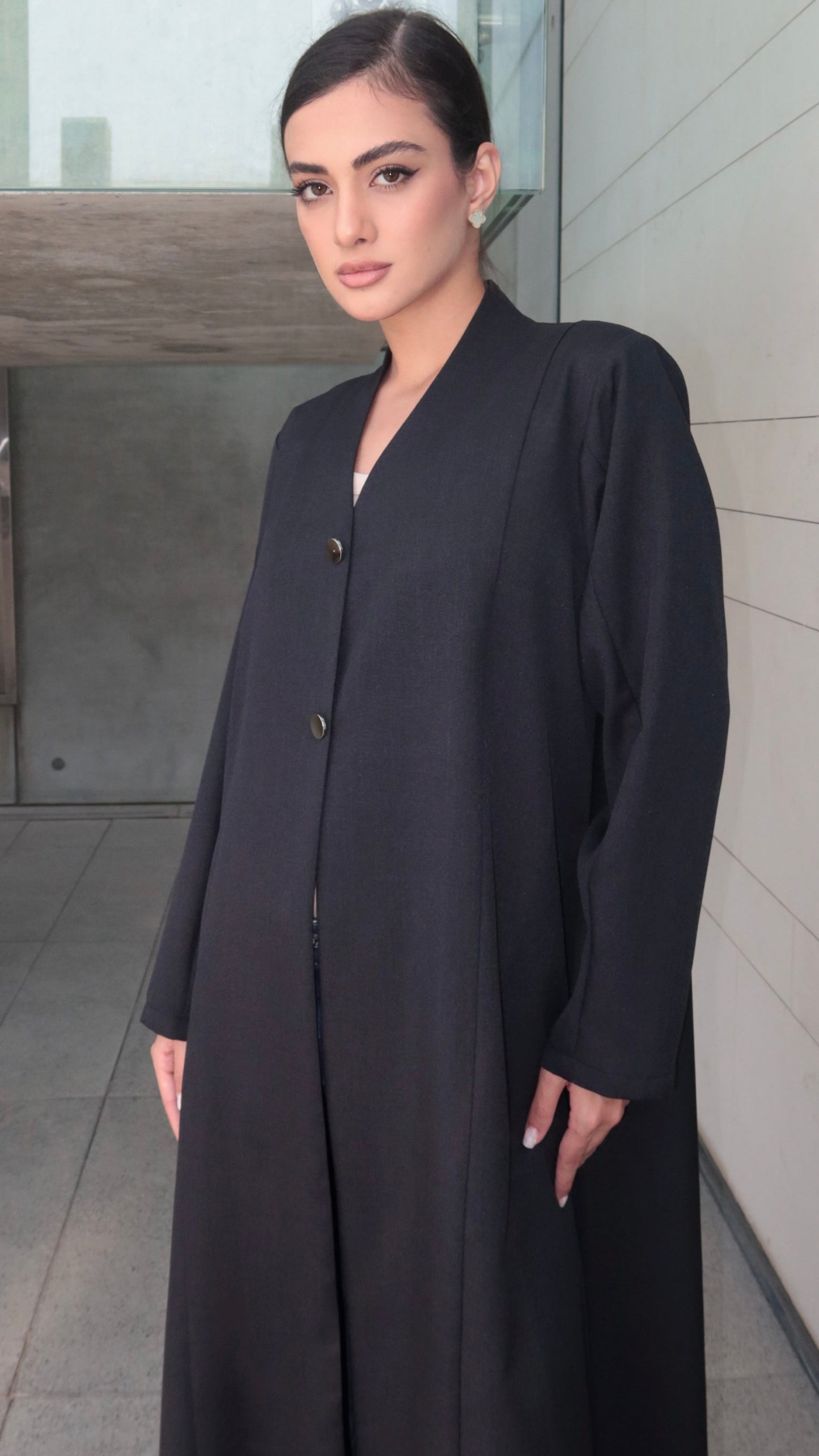 E49- Black linen mix abaya