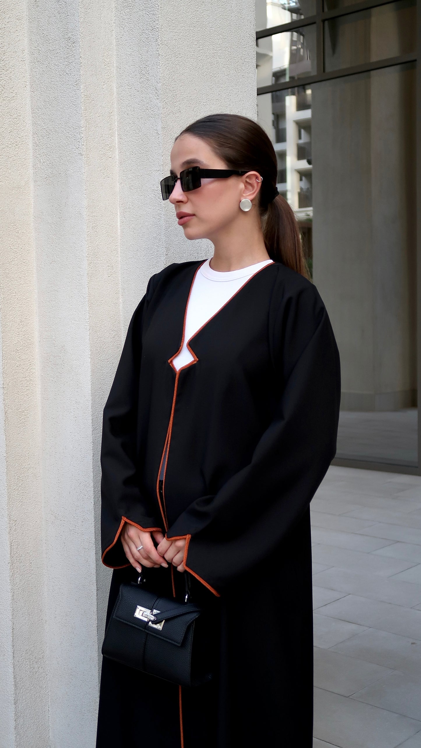E65 Abaya