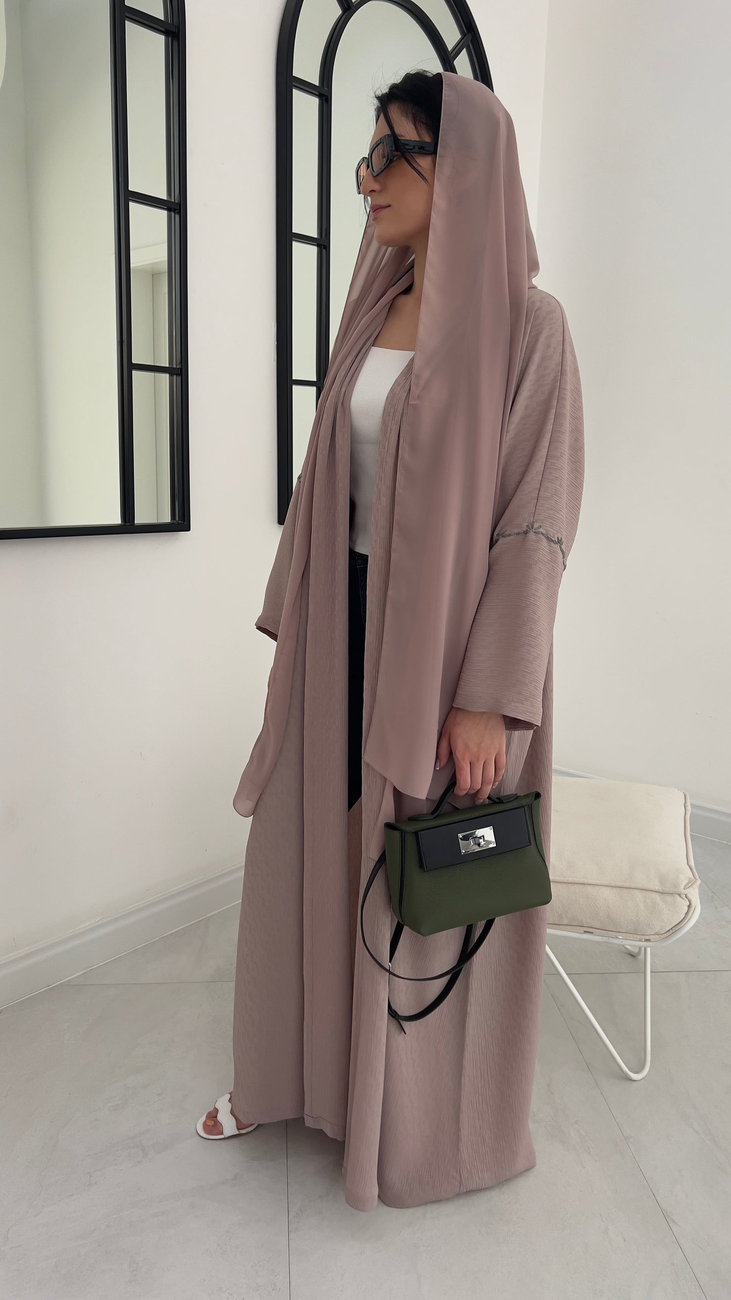 E14 Abaya- beige