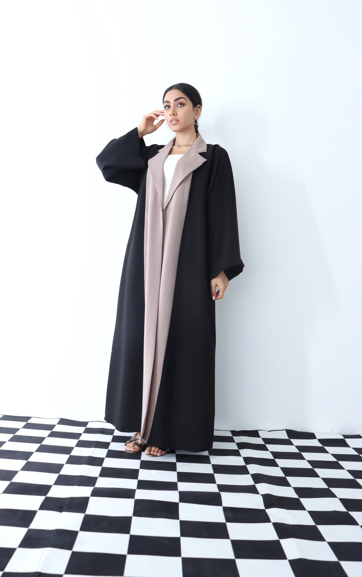 O338 Abaya