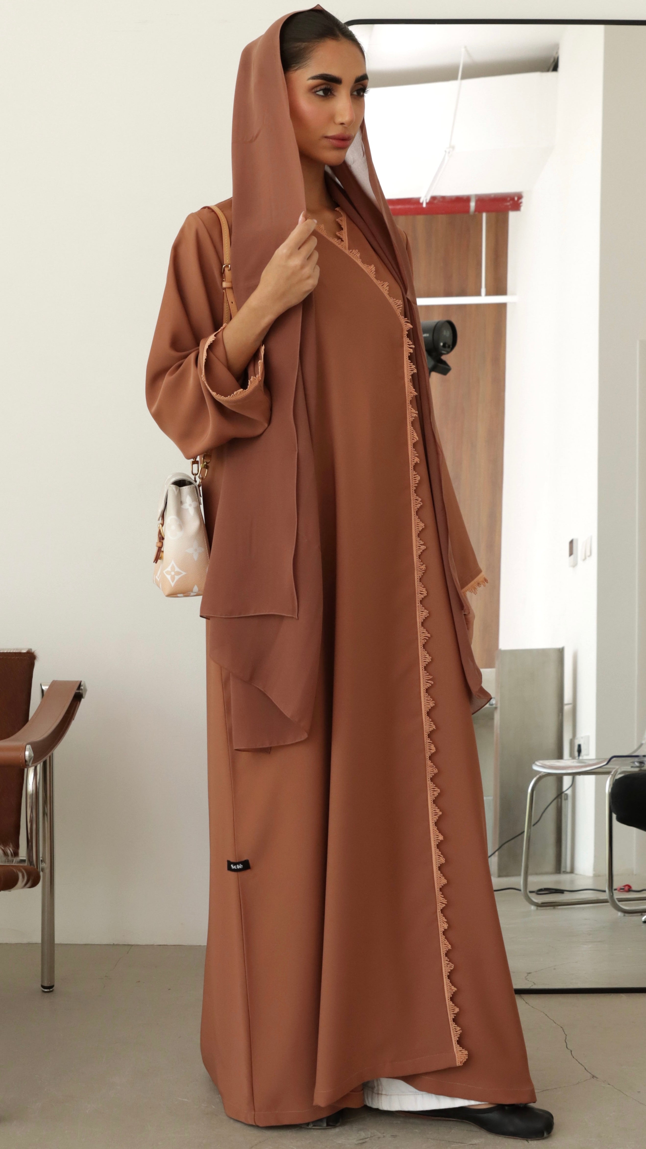 E96- Brown cross abaya