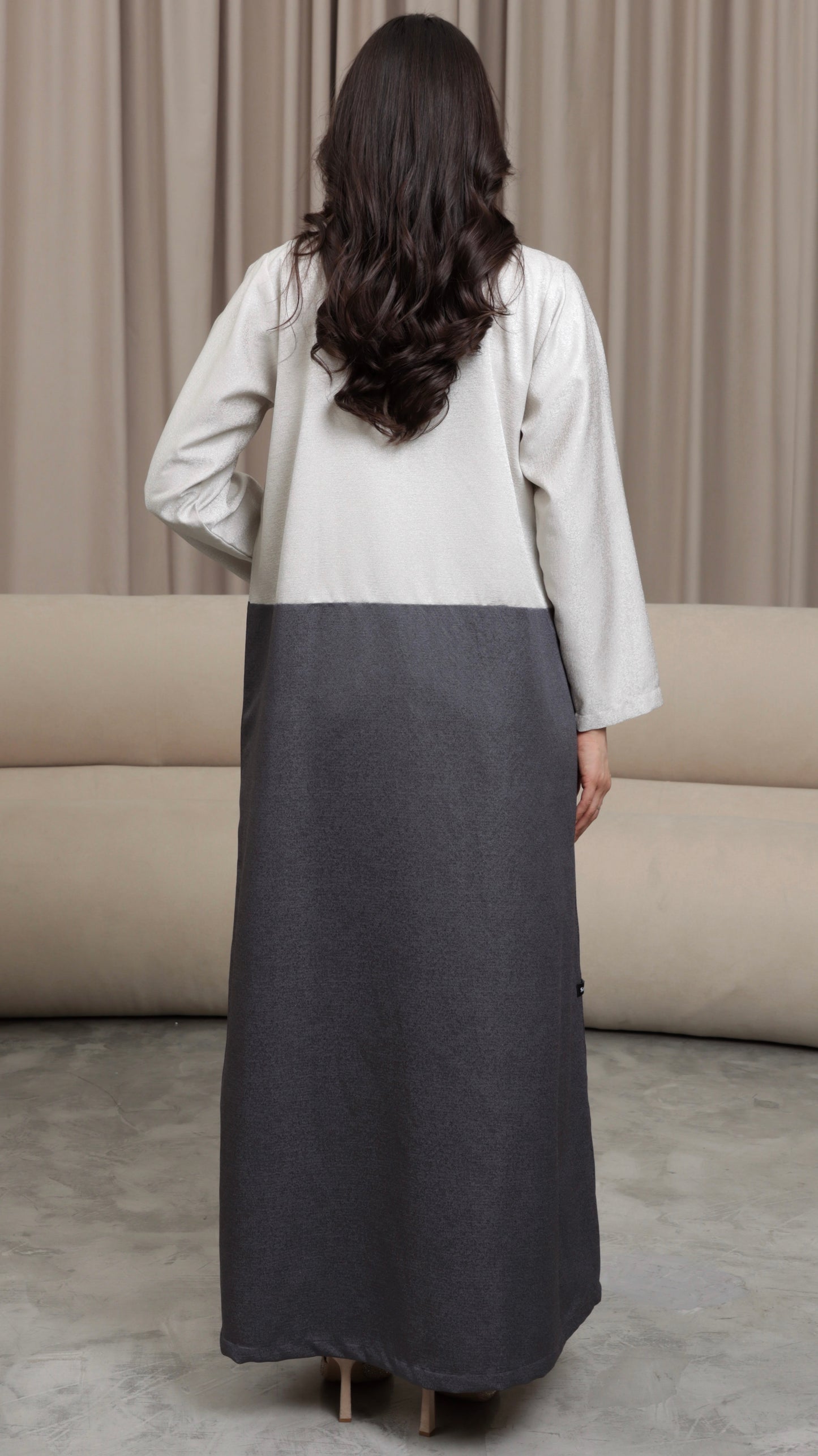 E114- Two-Tone Wave Cut Abaya