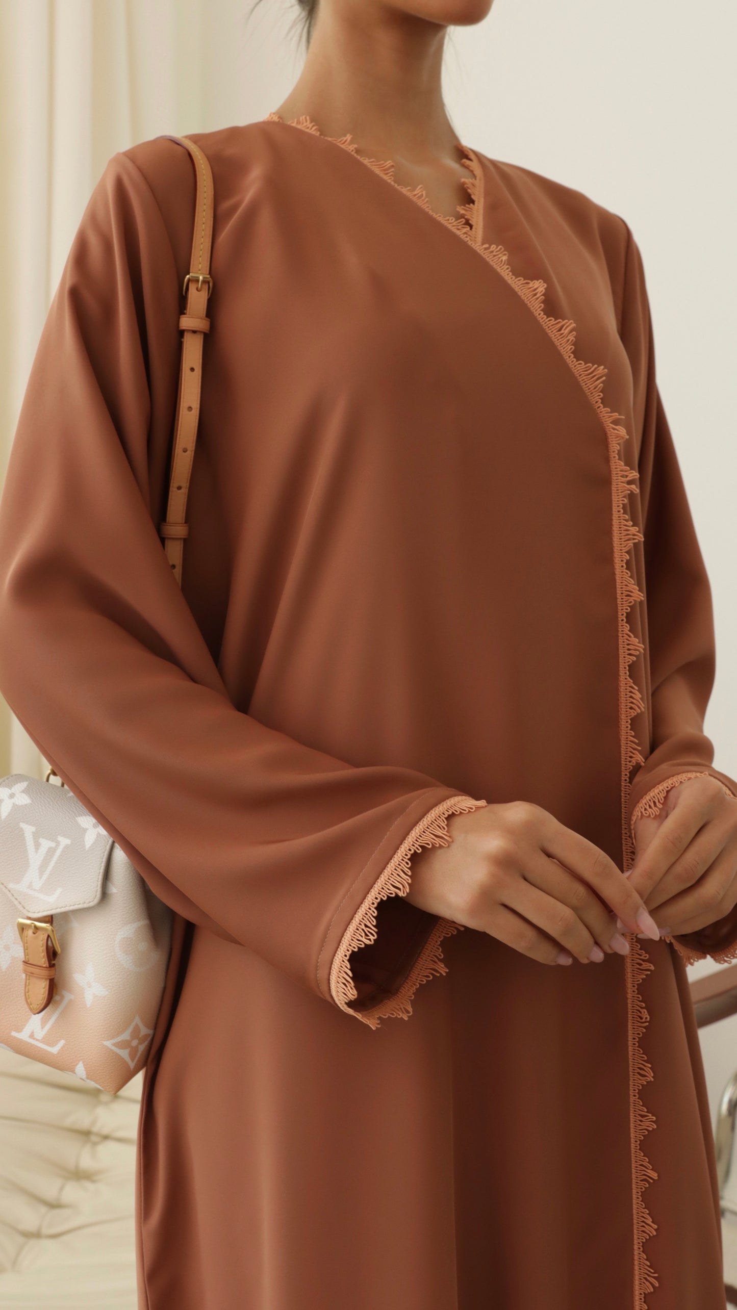 E96- Brown cross abaya