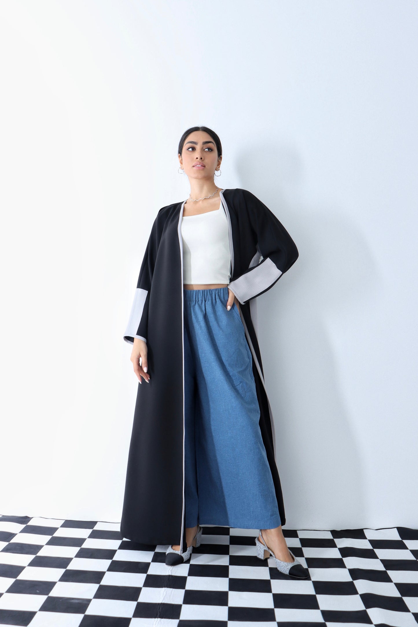 O339 Abaya