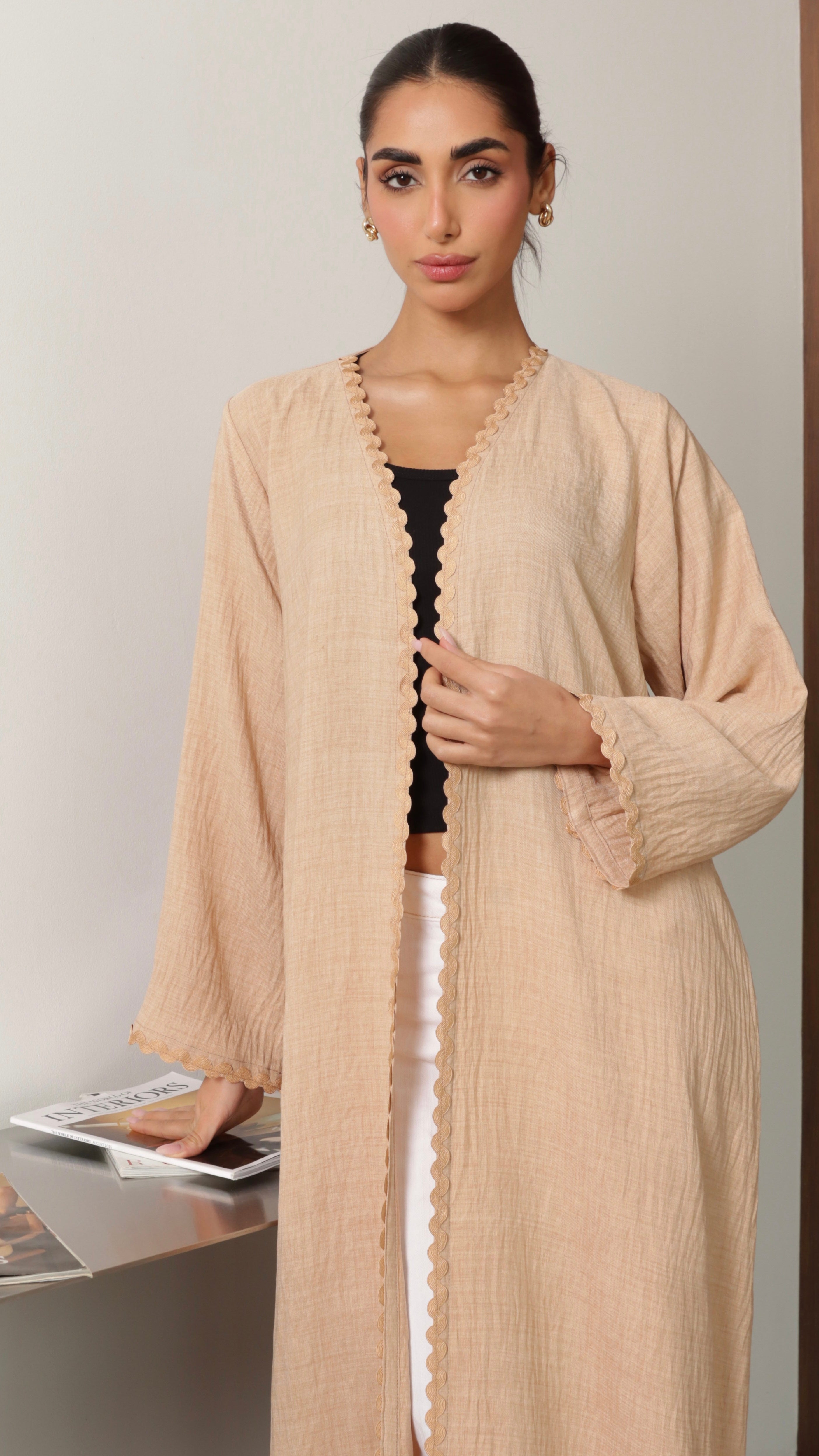 E95- waves beige abaya