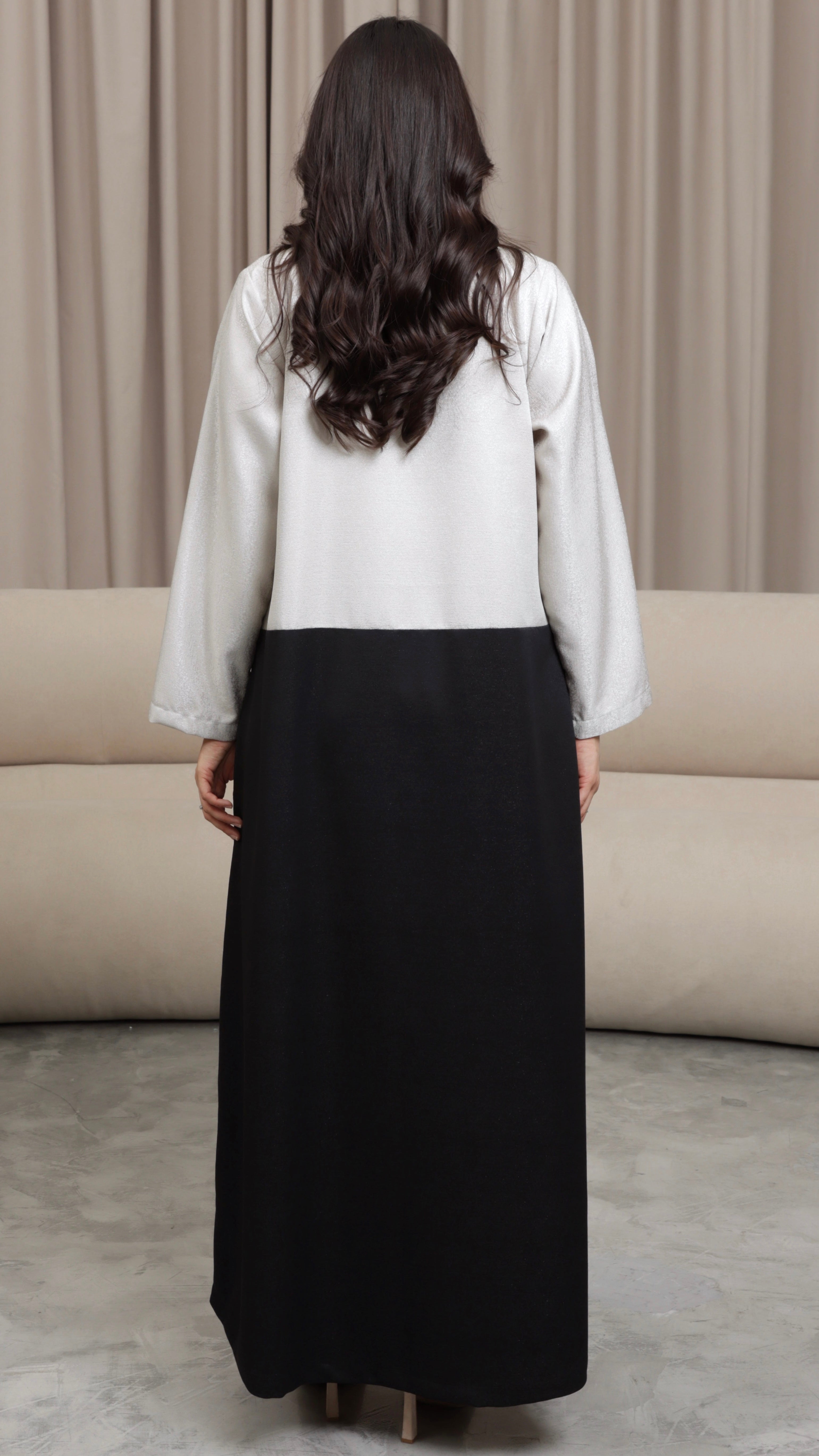 E115- Two-Tone Wave Cut Abaya