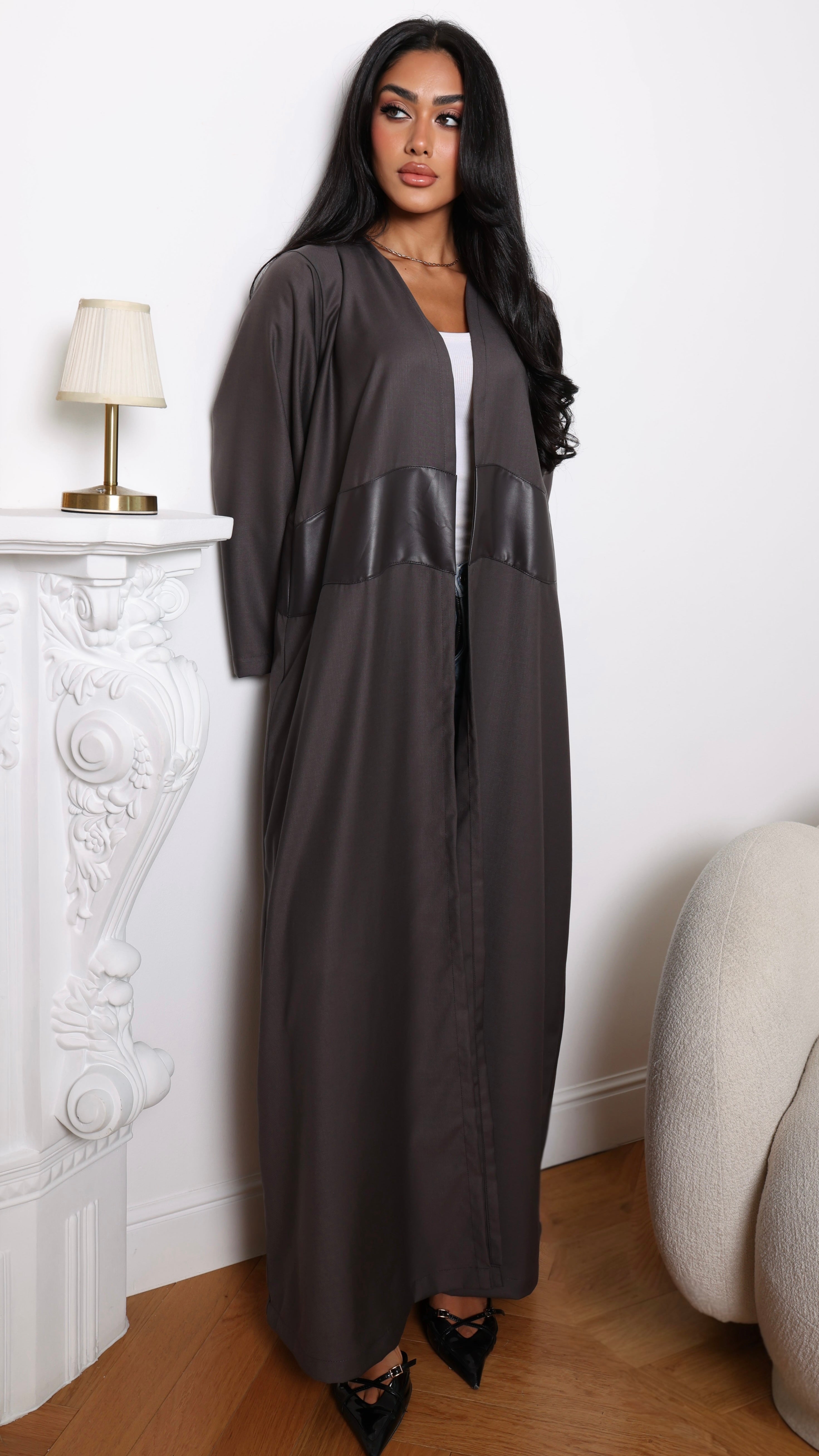 E144 - Brown leather waves abaya
