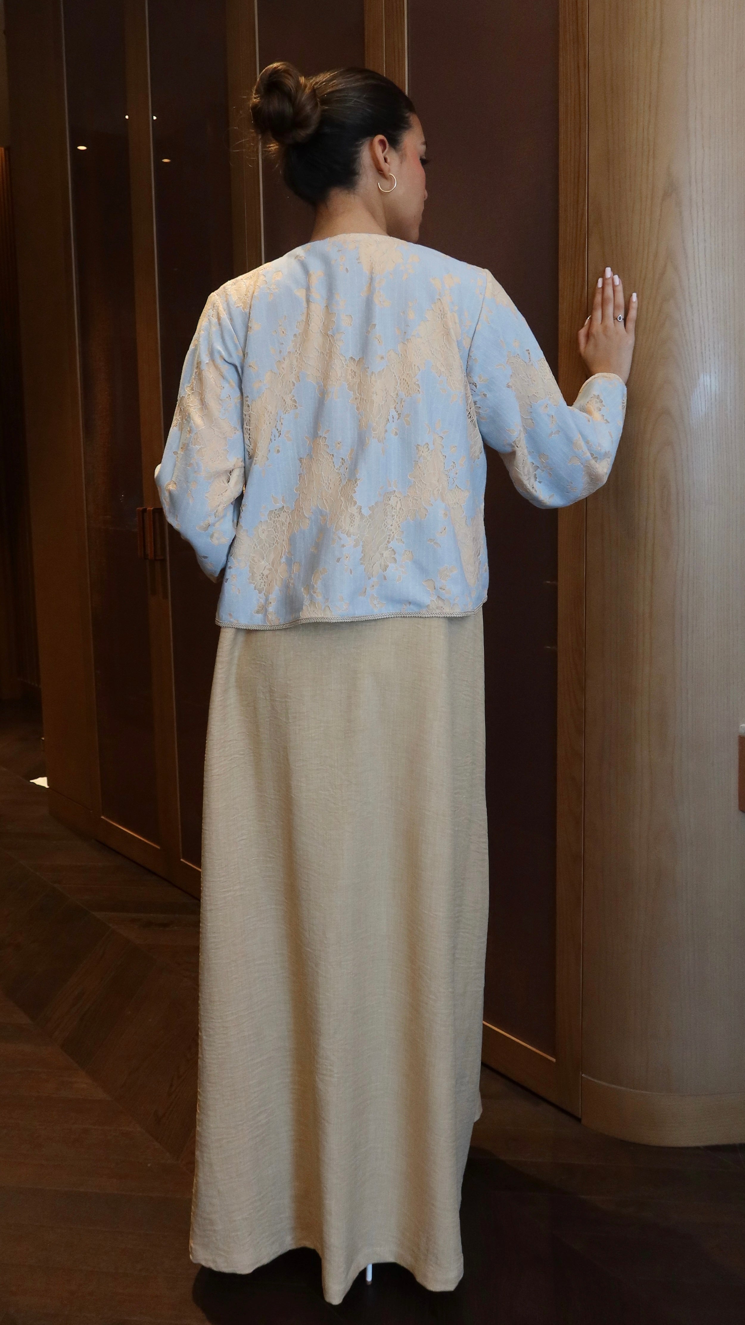 E131- Blue & Yellow lace linen abaya