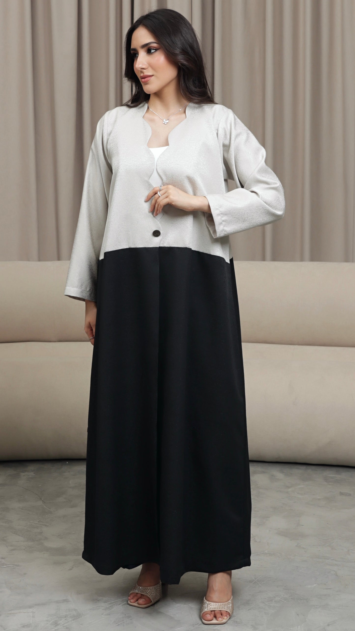 E115- Two-Tone Wave Cut Abaya