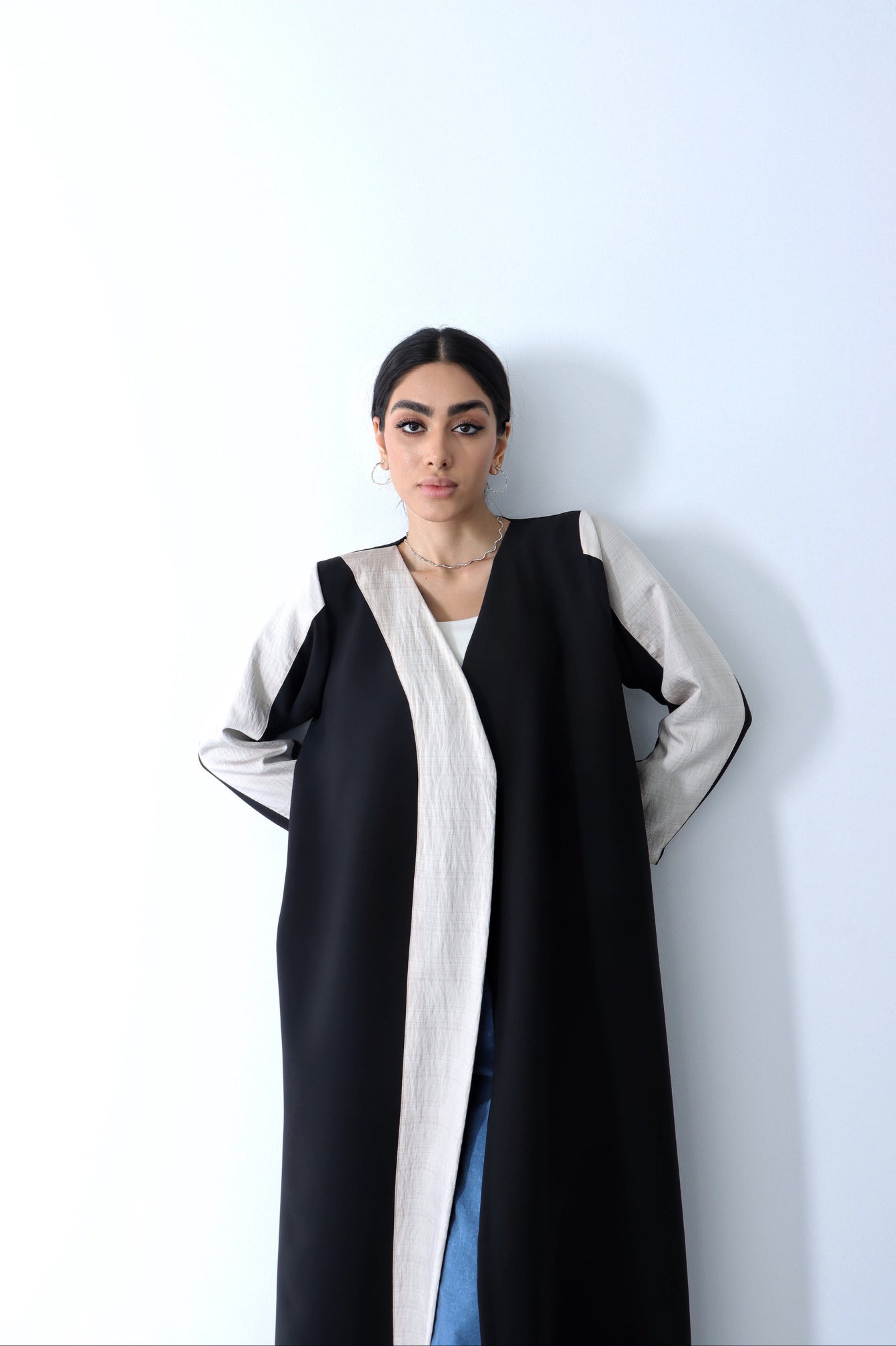 O337 Abaya