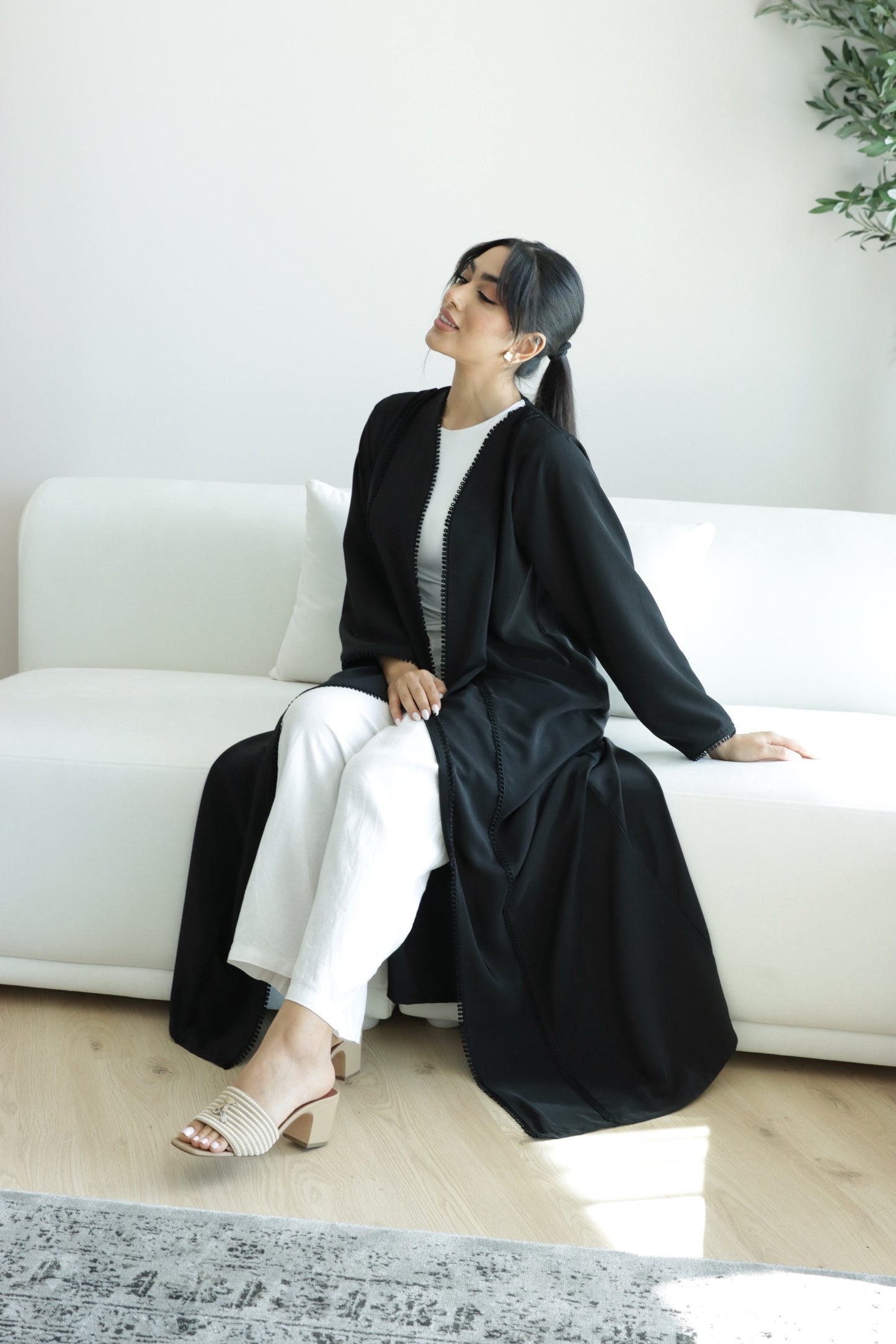 E27 Abaya- black