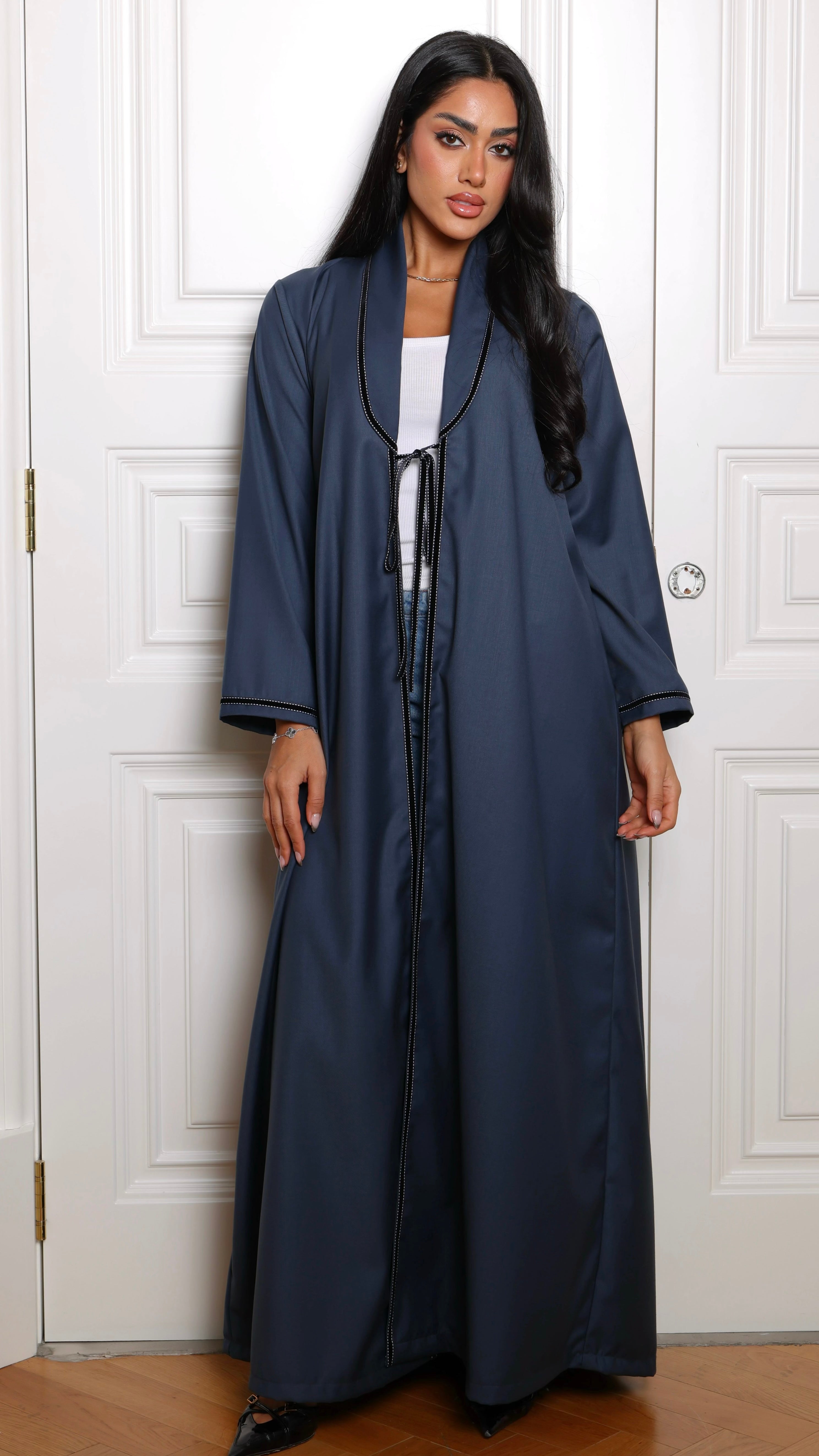 E146 - Blue velvet ribbon abaya
