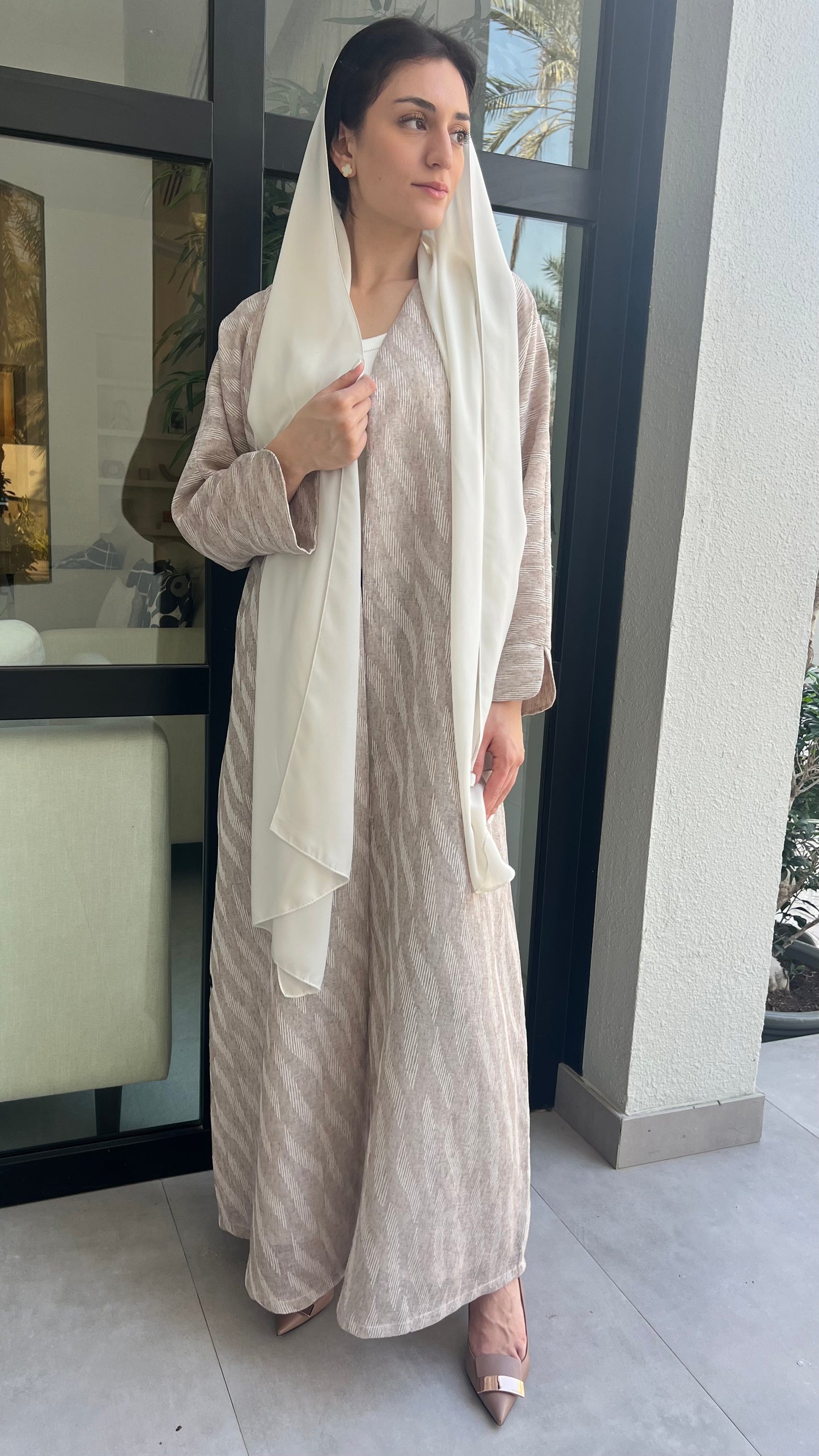 E25 Abaya- beige